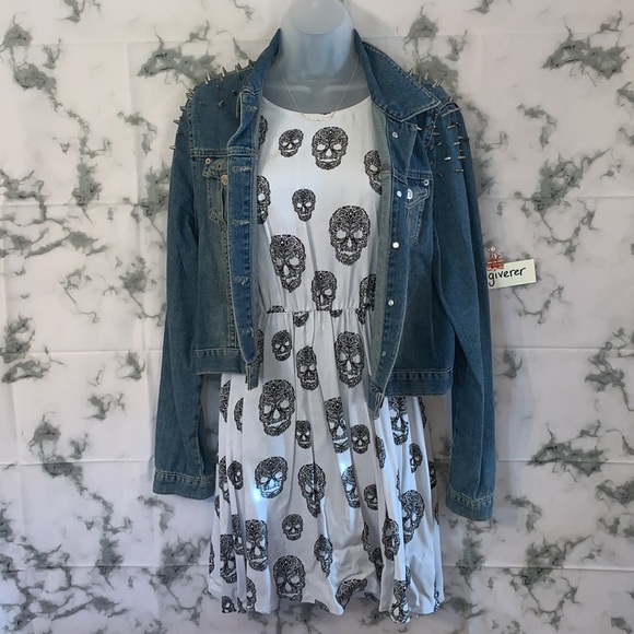 NWT Skull Pattern Dress By Divided - Picture 5 of 15